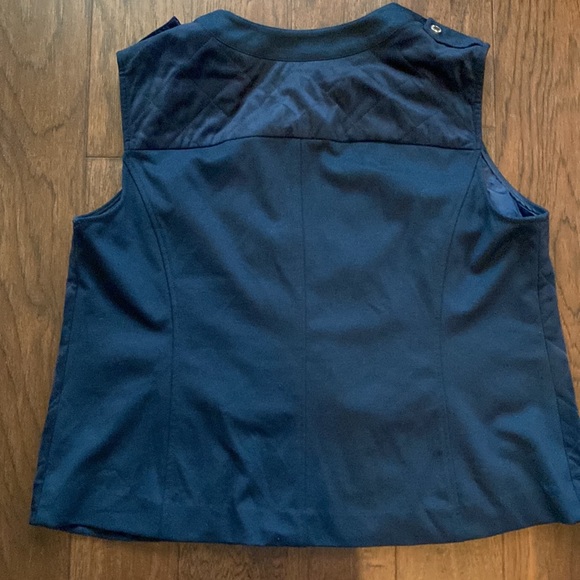 Jones New York Quilted Detail Vest - Picture 5 of 7